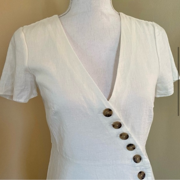 Madewell | Linen-Blend Button-Wrap Midi Dress - Picture 5 of 8